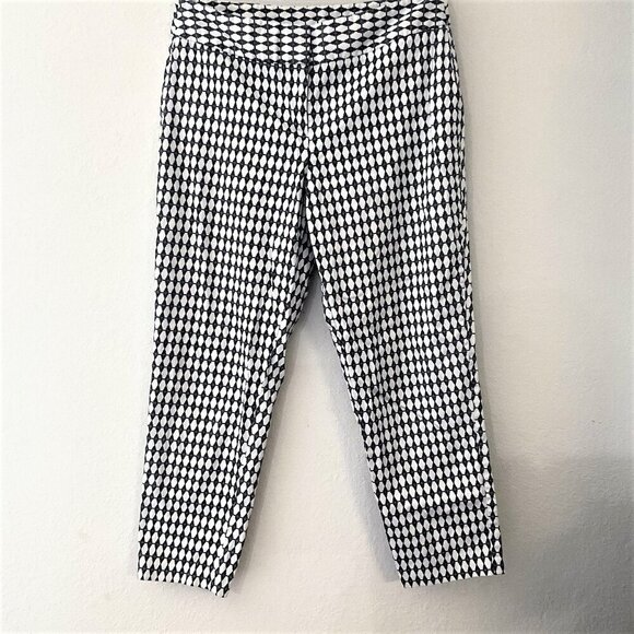 NEW CATO BLACK AND WHITE CHECKERED ANKLE PANTS - Picture 1 of 8